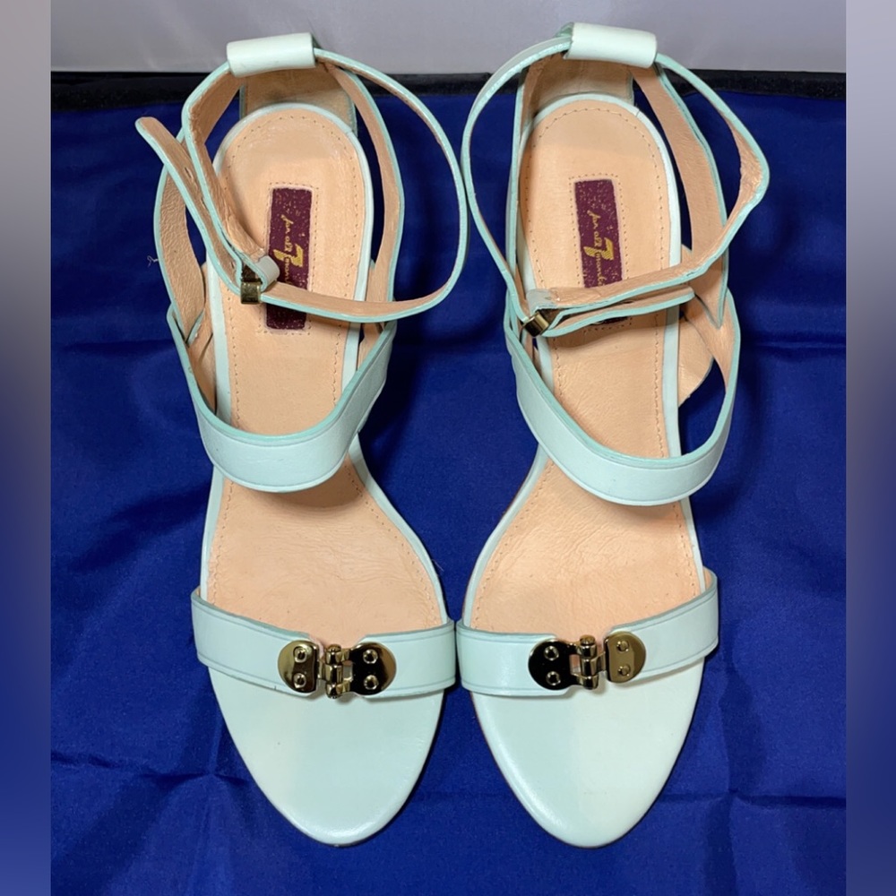 7 For All Mankind women Pumps!